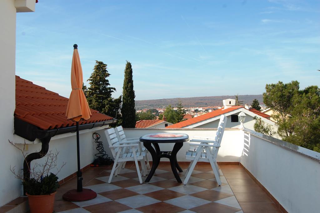 Apartments Setka Krk Town Rum bild