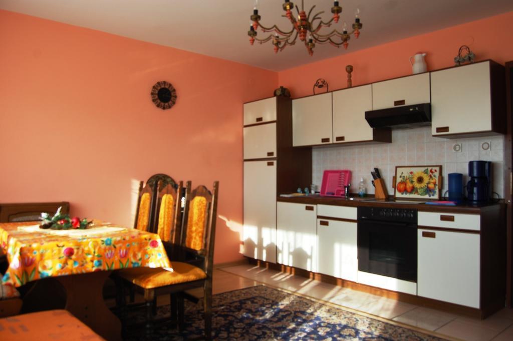Apartments Setka Krk Town Rum bild