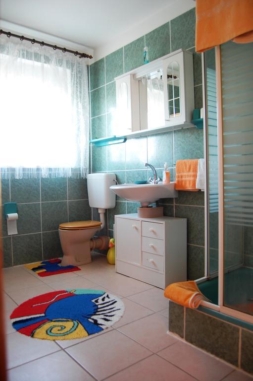 Apartments Setka Krk Town Rum bild